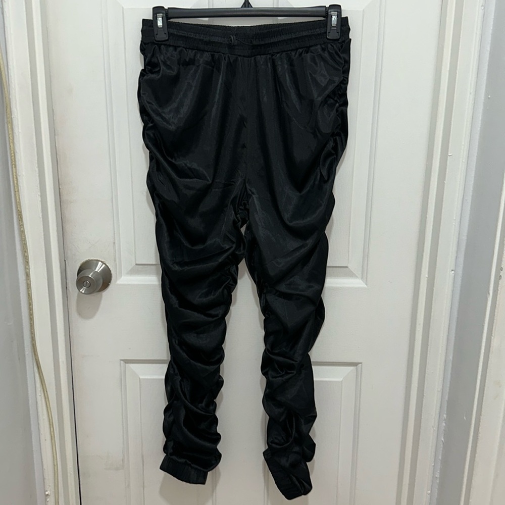 NWT Herald Collection Scrunched Pants